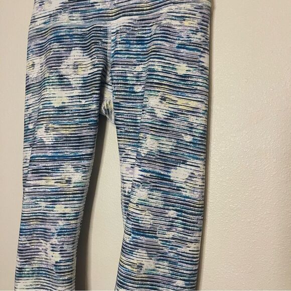 Lululemon wunder under blurry belle multi leggings size 6 23” - Picture 3 of 11